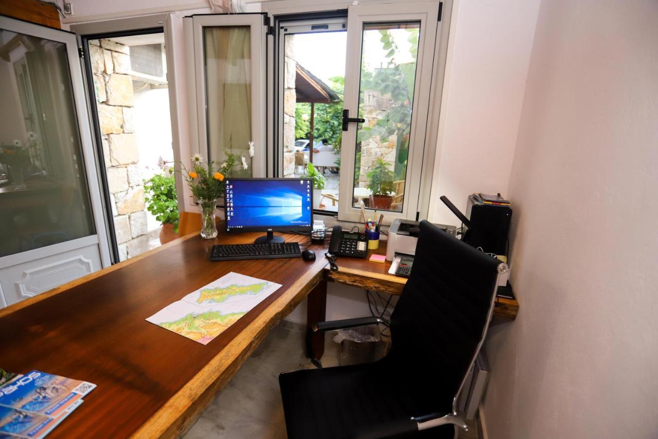 Bastas Hotel & Studios Λάκκα Εξωτερικό φωτογραφία